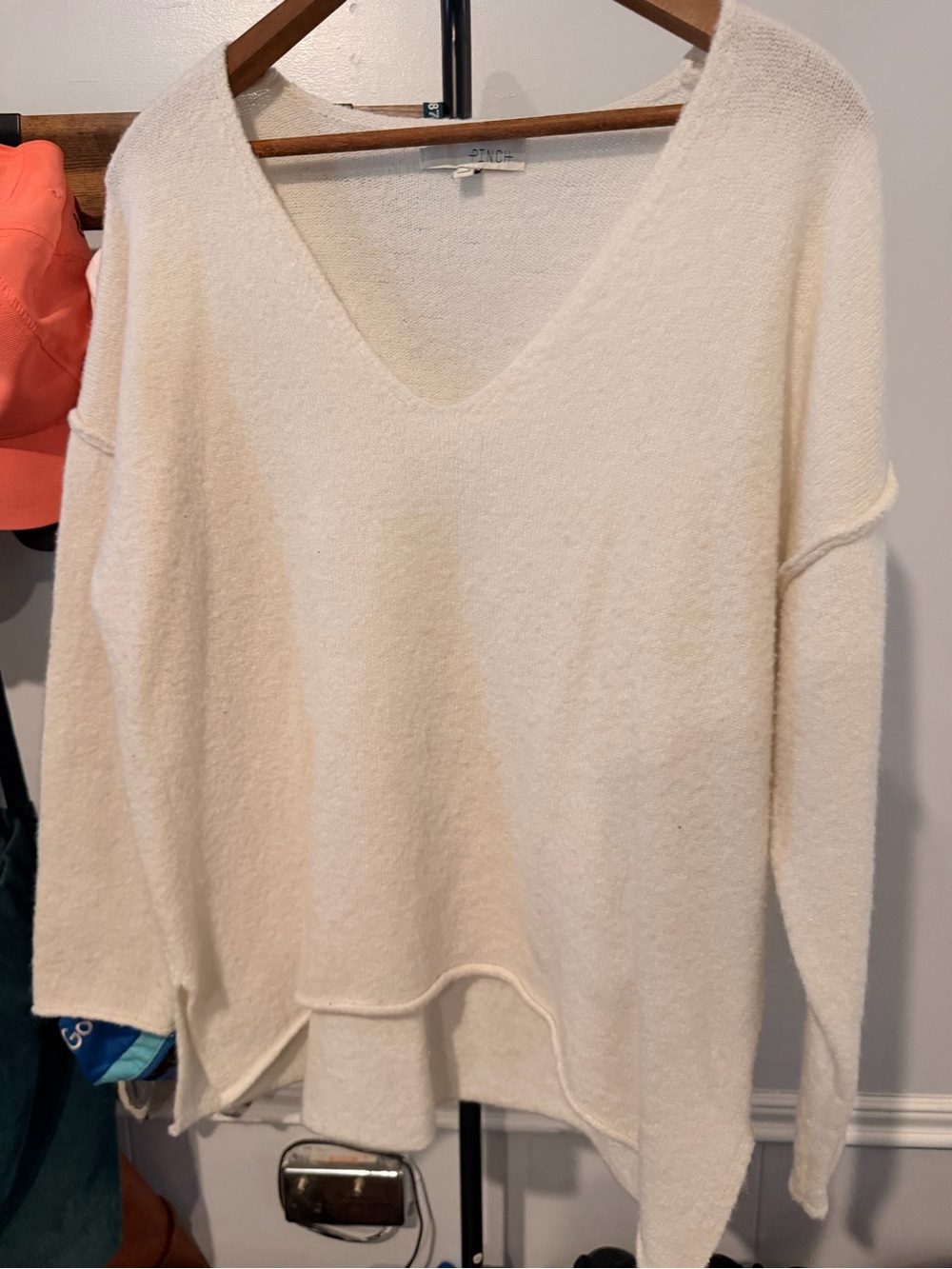 Pinch Cream V-Neck Women’s Sweater